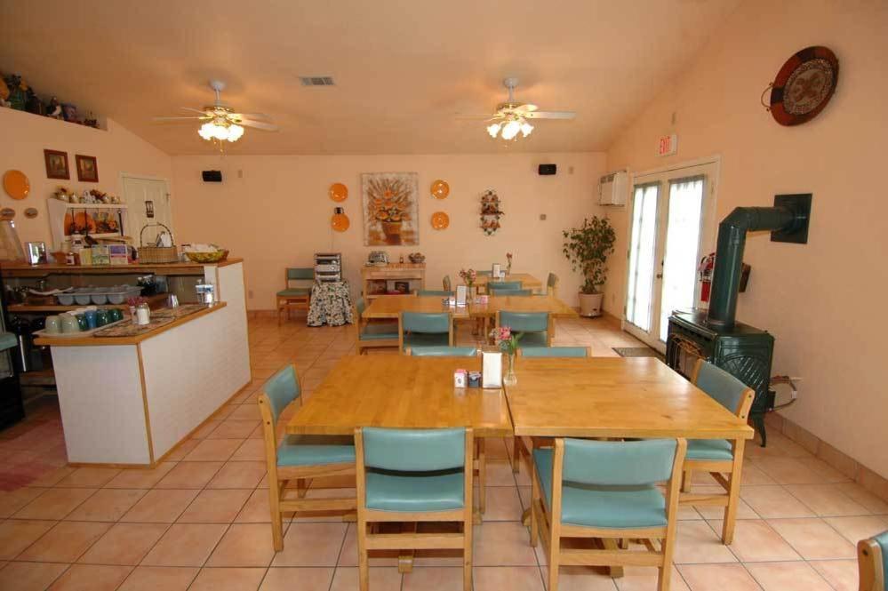 Buffalo Pointe Inn Williams Extérieur photo